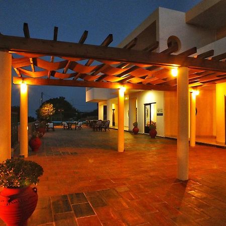 Golden Villas - Hotel Apartments & Villas Херсониссос Экстерьер фото