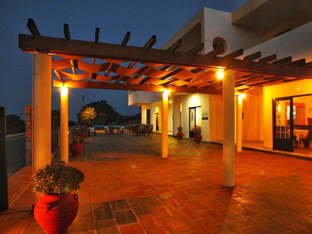 Golden Villas - Hotel Apartments & Villas Херсониссос Экстерьер фото