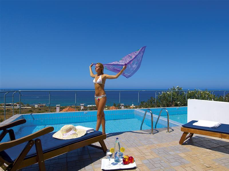 Golden Villas - Hotel Apartments & Villas Херсониссос Экстерьер фото