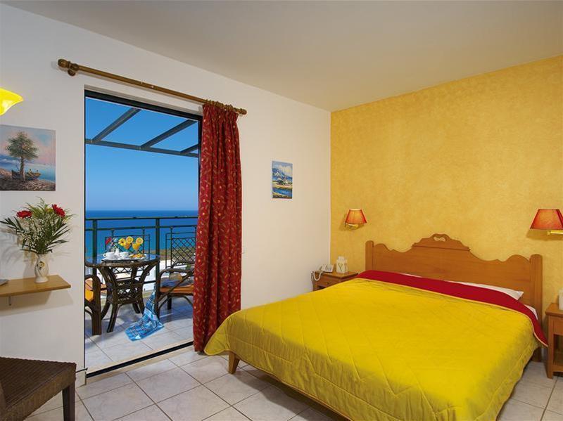 Golden Villas - Hotel Apartments & Villas Херсониссос Экстерьер фото