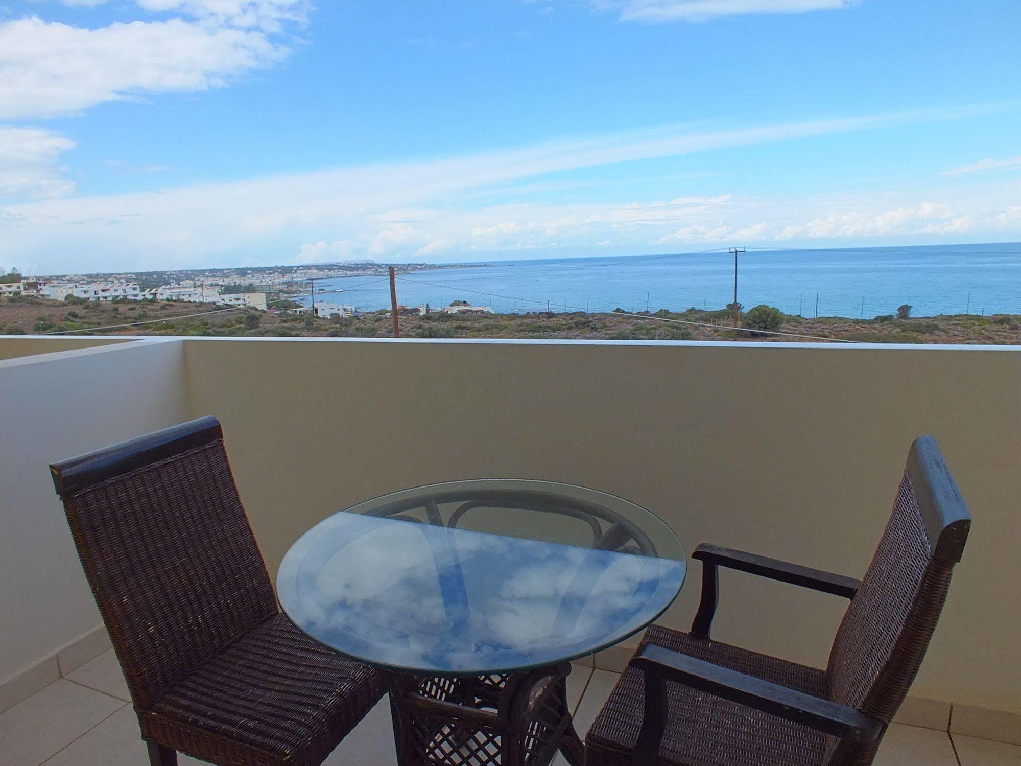 Golden Villas - Hotel Apartments & Villas Херсониссос Экстерьер фото
