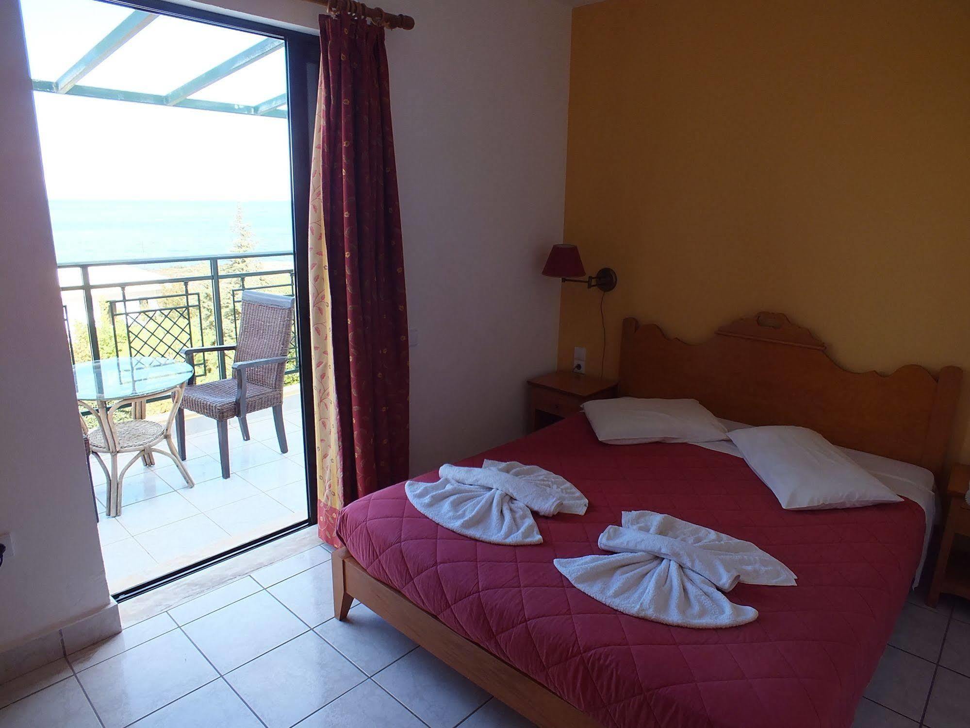 Golden Villas - Hotel Apartments & Villas Херсониссос Экстерьер фото