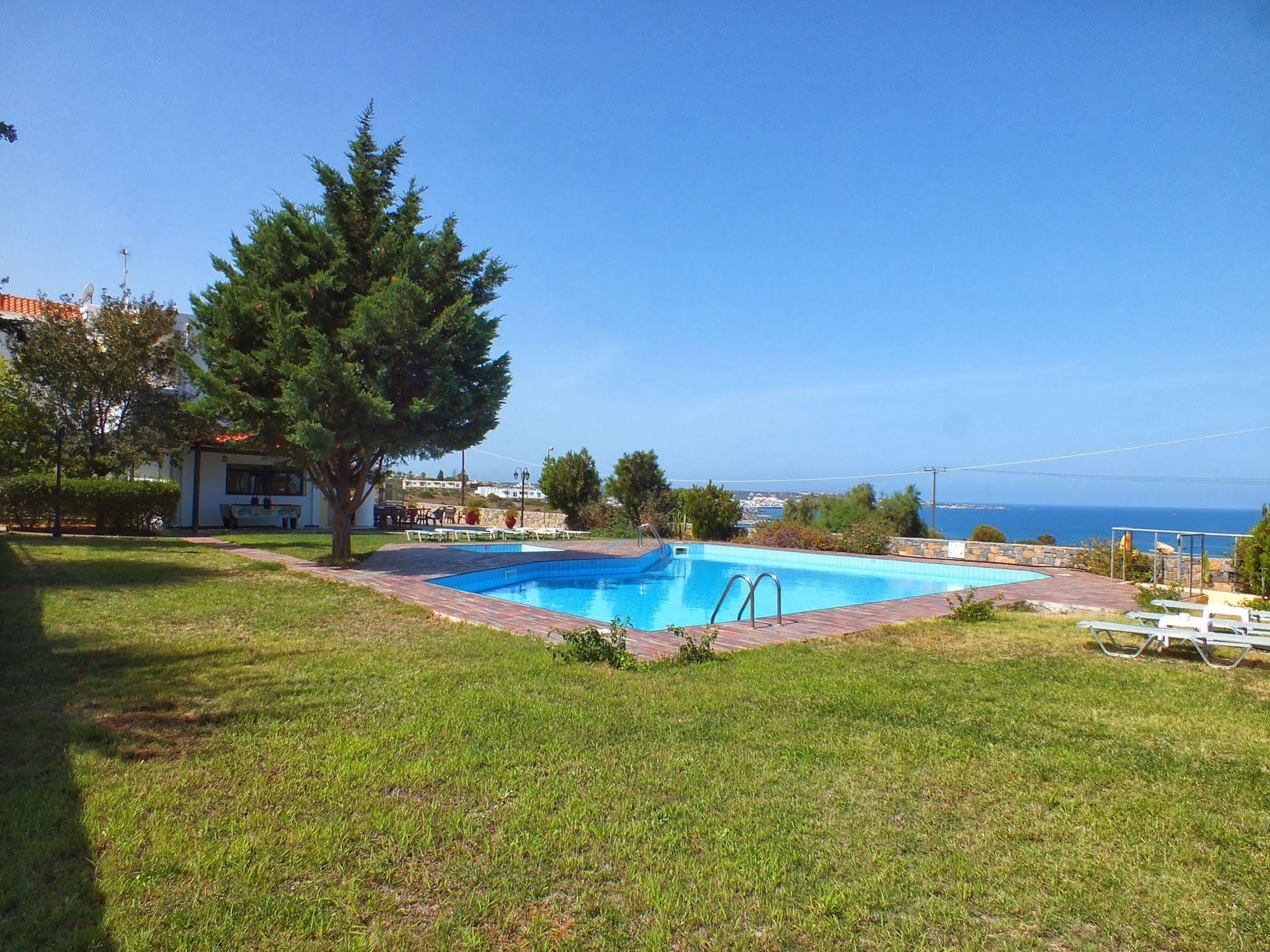 Golden Villas - Hotel Apartments & Villas Херсониссос Экстерьер фото