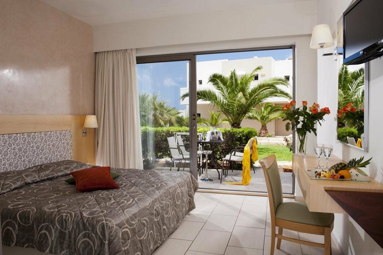 Golden Villas - Hotel Apartments & Villas Херсониссос Экстерьер фото