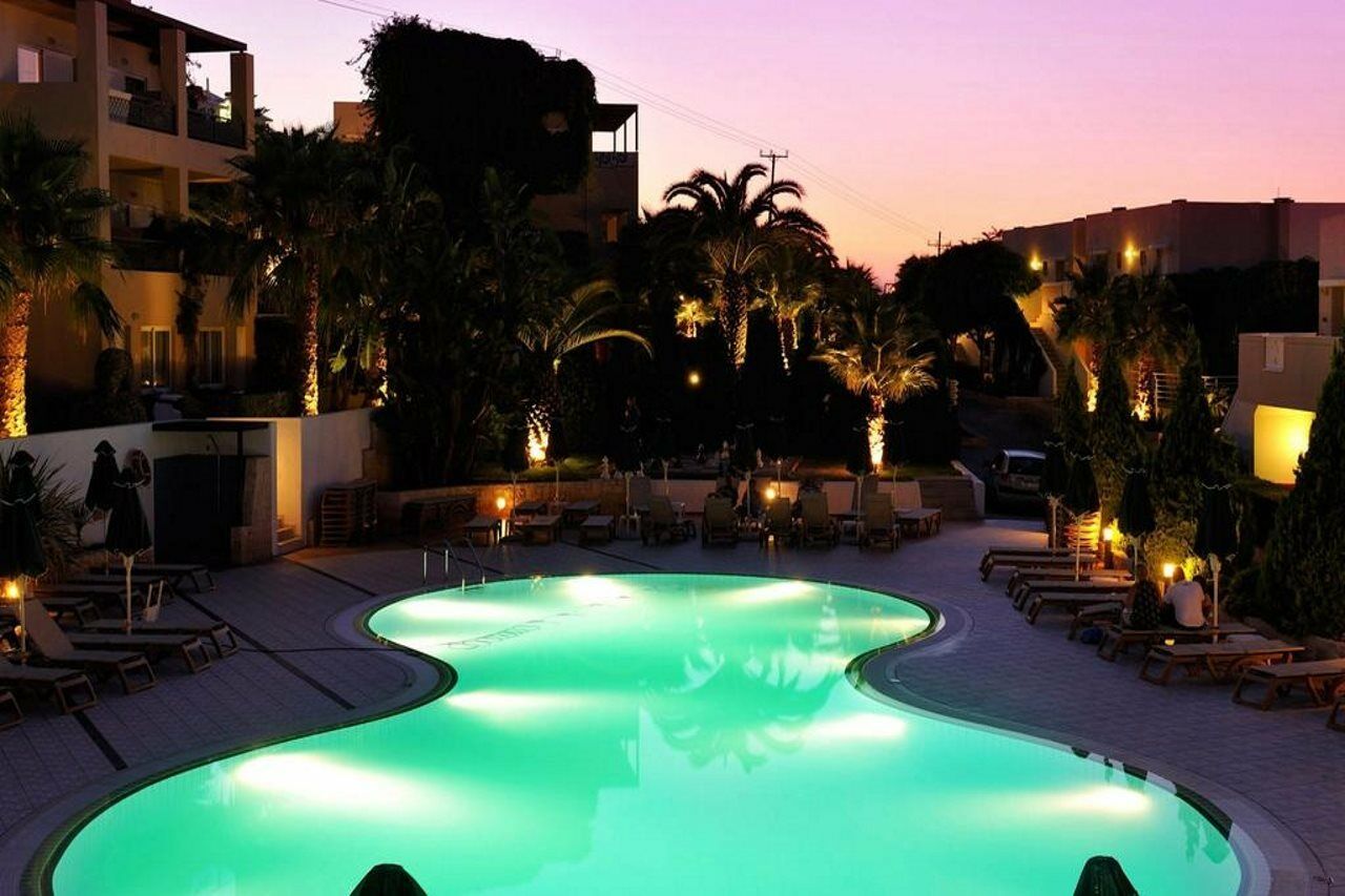 Golden Villas - Hotel Apartments & Villas Херсониссос Экстерьер фото